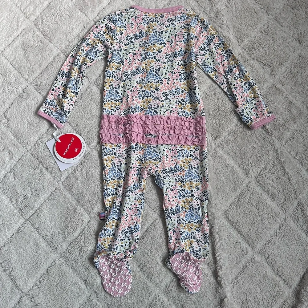 Magnetic Me | Pink and cream Floral Chelsea Footie Pajamas | Size 6-9 Months - Picture 6 of 7